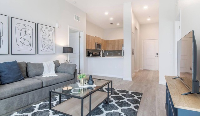 Landing | Spectacular 2BD, Yoga Studio, Gym