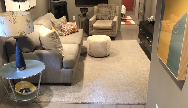 Large luxurious Private suite. Heart of Old Town