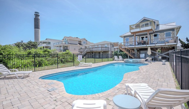 Lily's Pad: Coastal Cottage with Pool, Spa