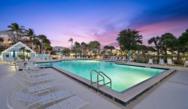 Lux 2/2 Resort Condo w Lake View close to beach ON SALE DUE TO CONCRETE WORK