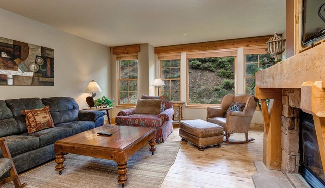Luxurious, peaceful, Deer Valley Condominium - great location