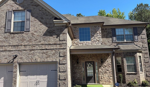 Luxury Family Retreat Near Airport