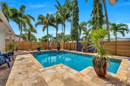 Luxury Pool Villa in Fort Lauderdale Sleeps 7