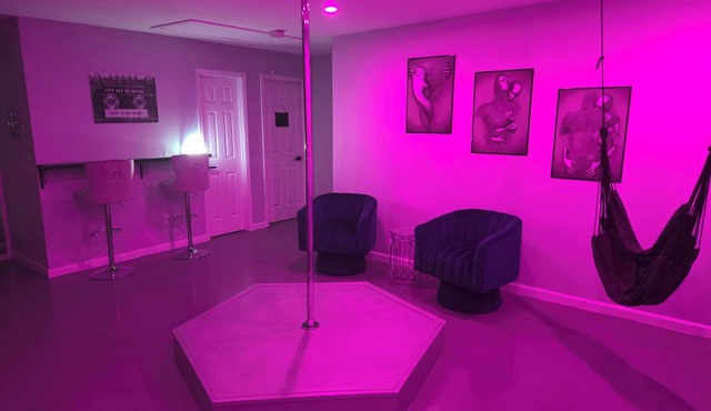 Luxury Rental in the Atlanta area! Create memorable stays and events today!