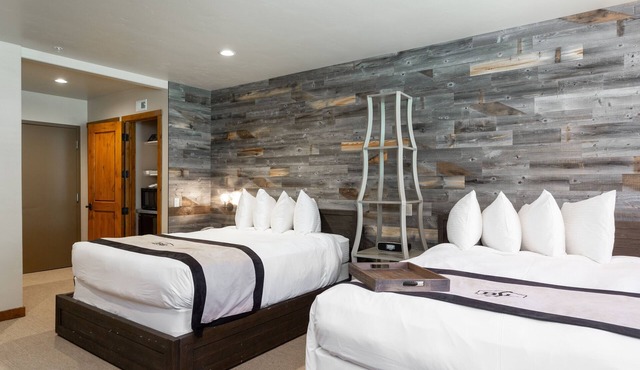 Luxury Room - Silver Baron Lodge by Deer Valley Resort