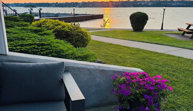Luxury Waterfront 2 BR Condo on the St. Lawrence River