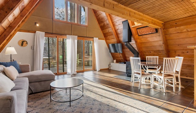 Maple Haven, A-frame cabin, Beach Access in South Haven