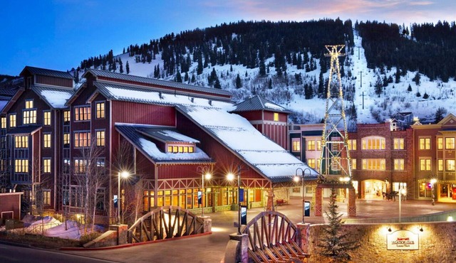 Marriott’s Summit Watch - 1 Bedroom - Ski-In Location & Mountain Views