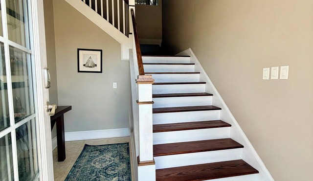 Marvelous 3-bedroom townhome with Pool, Boat Ramp and River Views