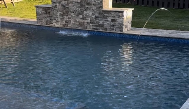 Master 2027! Whispering Pine with pool and hot tub