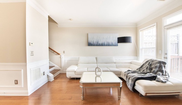 Midtown/Atlantic Station 3 Bedroom Luxury Townhouse- Free Parking- Fast Wifi