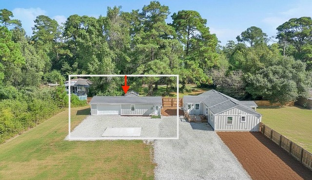~Midtown Hub~ Perfect for Long Stays - Huge Lot - 5 min to WB & Airlie Gardens
