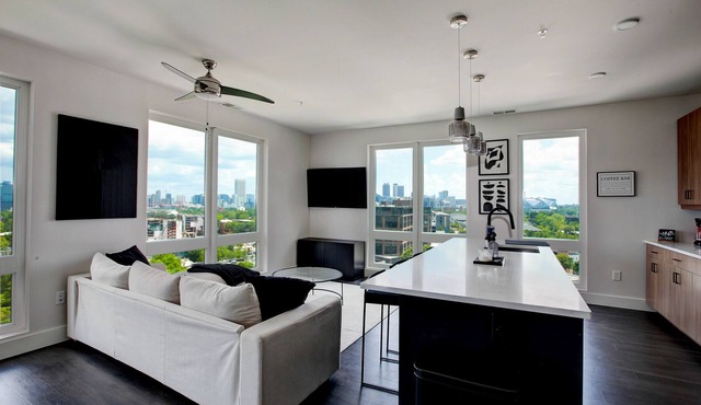 Modern 2BR Near Downtown Atlanta