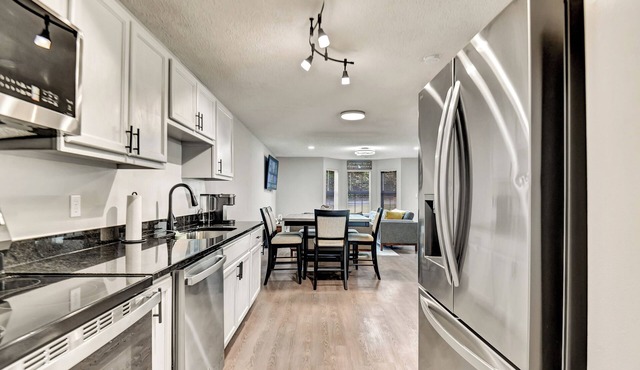 Modern Athens Escape 4/br 3/ba 6 miles to University of Georgia and downtown