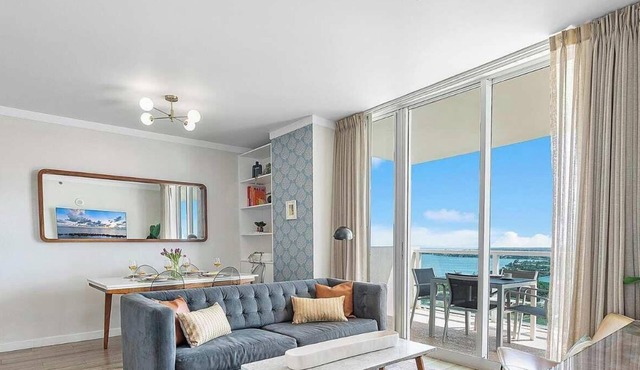 Modern Coconut Grove Suite | Walk to Parks & Shops