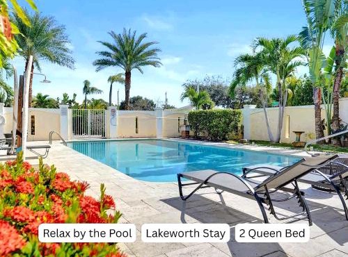 Modern Lake Worth Suite 2 Queen & Pool Access
