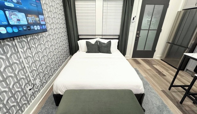 Modern Studio near Pullman Yards & BeltLine. Perfect for FIFA stays.