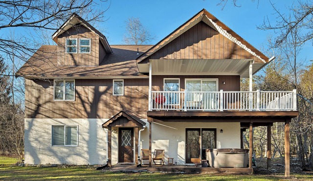 Mountain Villa- Pool,game room, hot-tub, firepit