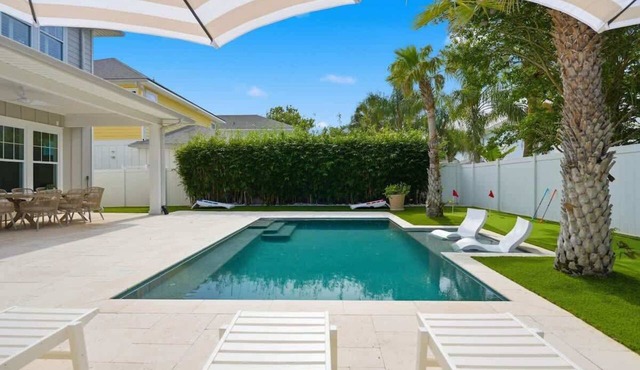 NEW! Large Luxury Beach Villa: Heated Pool Oasis