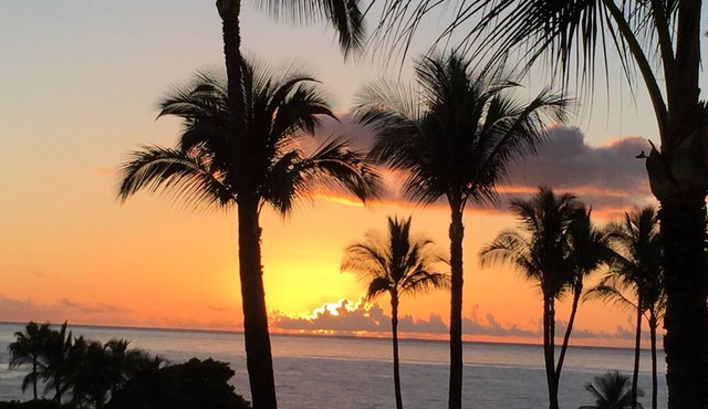 Ocean View Sunsets and Haleakala Sunrises! Resort Zoned!