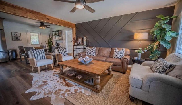Parkside Place Entire Home in Acworth