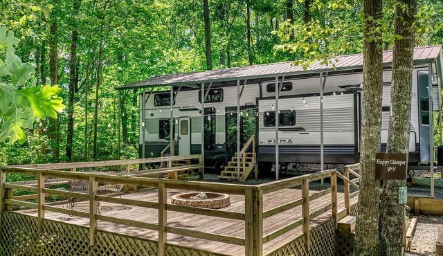 Peaceful Caravan Retreat with Large Private Deck and Fire Pit in Alabama