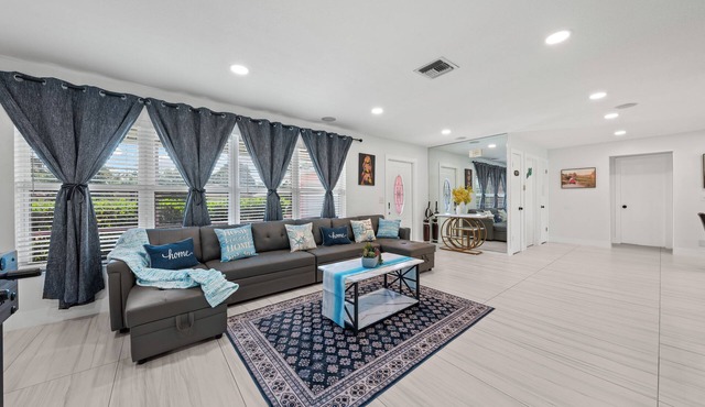 Perfect for tournament teams, work crews, and family getaways, Sweet Pink offers a comfortable, peaceful stay designed to feel like your home away from home.