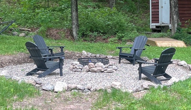 Pet-Friendly, Newly Renovated Cabin - Beautiful Hudson Valley Setting