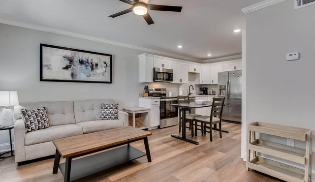 Pines at 5 Corporate Furnished Rentals Suite 116