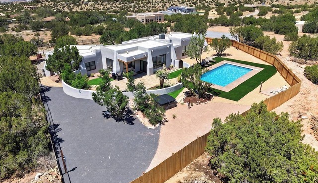 Private Pool + Mountain Views -Retreat Near ABQ