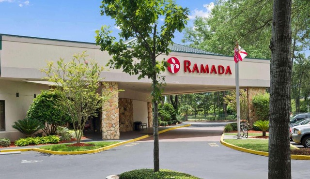 Ramada by Wyndham Jacksonville Hotel & Conference Center