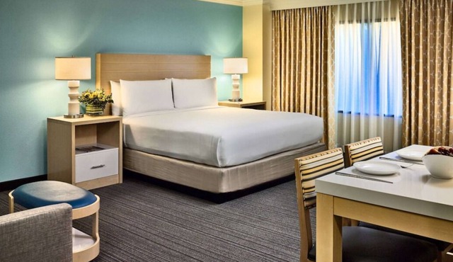 Relax and Unwind! 3 Relaxing units w/ Kitchen and Swimming Pool Access