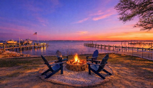 Relax on the Sunset Sound-Hot Tub Soaks & Fire Pit Nights in Kill Devil Hills
