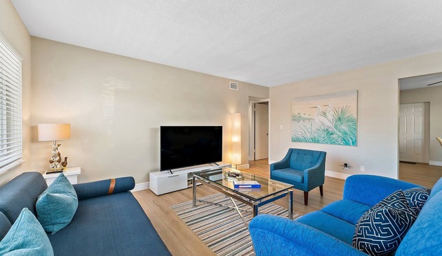 Renovated Apt Steps From The Singer Island Beach