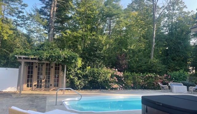 SARATOGA personal OASIS w/POOL , HOTTUB, Pool Table 8 MINS to TRACK/SPAC