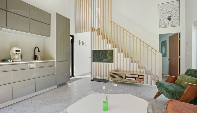 Scandi-Chic Luxury Loft Near Okemo With Solo Stove And EV Charger