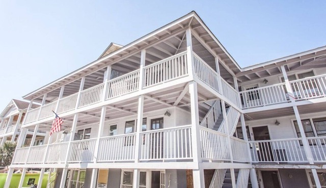 Seaside Paradise - Second floor condo just steps from the beach!