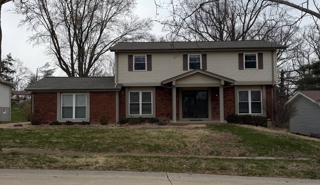 Spacious 4 Bed, 2.5 Bats House in gorgeous Chesterfield, MO