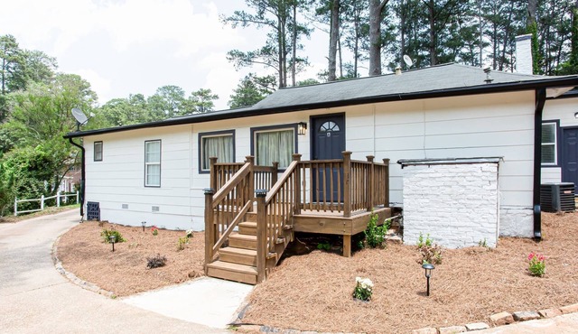 Spacious Bungalow/Close to Airport/Downtown