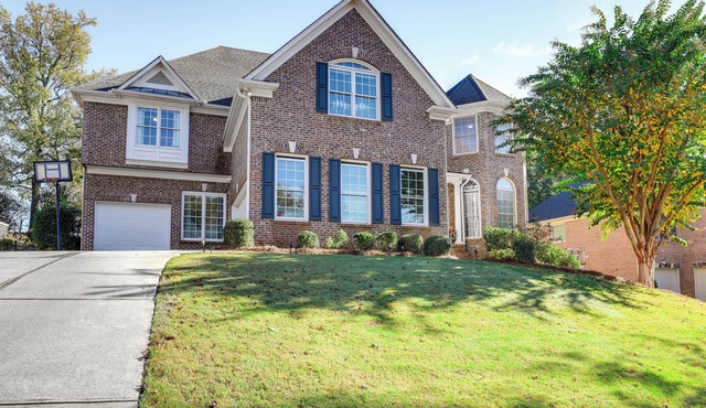 Spacious Home w/Backyard: 3 Mi to Dtwn Duluth!
