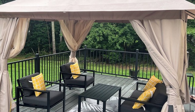 Spacious/Luxe 5-bedroom house in quiet neighborhood