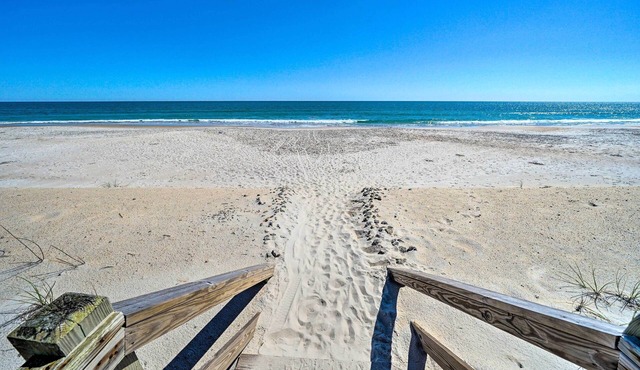 Spacious North Topsail Family Home With 2 Decks