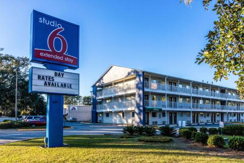 Studio 6 Extended Stay - Savannah, GA