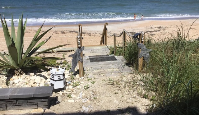 Studio apartment located a few steps from the Atlantic Ocean with fantastic view