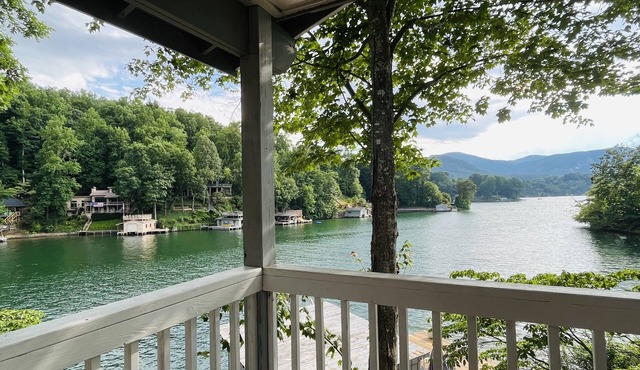 Stunning Lake Views! Pet Friendly! Directly on Lake Lure!