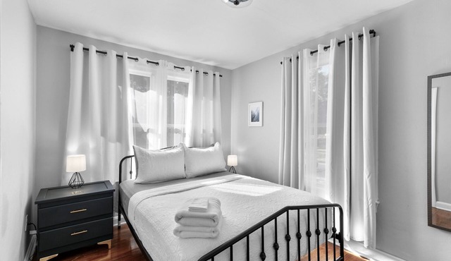 Sunny Side Murry Hill Home