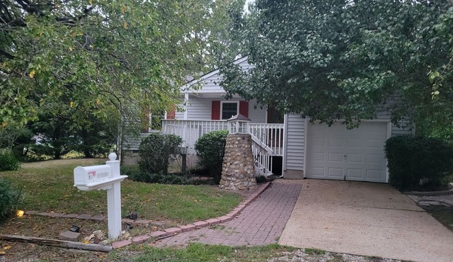 Super close to beaches, the historic triangle, and bush gardens!