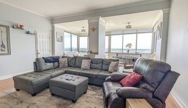 The ATL Sky Suite High-Floor 3BR Downtown Penthouse Stunning City Views