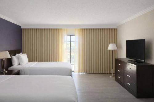 The Buena Park Grand Hotel & Suites