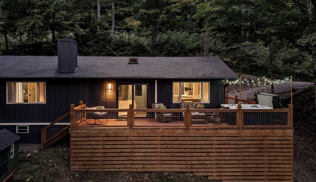 The Getaway Oasis! Mtn Views Hike Soak Relax 30 mins to Asheville